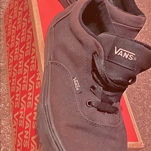 Vans Kids' Doheny Low Top Sneaker Pre/Grade School